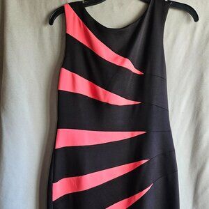 R&M Richards size 6 dress. Black and pink lines.